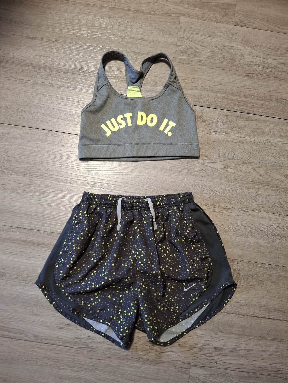 2pc Nike Womens Xs/sm